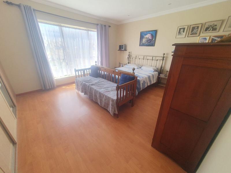 4 Bedroom Property for Sale in Franskraal Western Cape